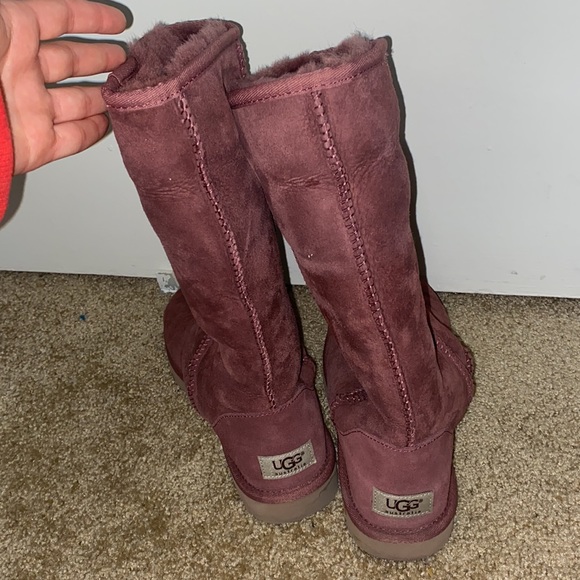 Size 8 Ugg boots - Picture 4 of 4